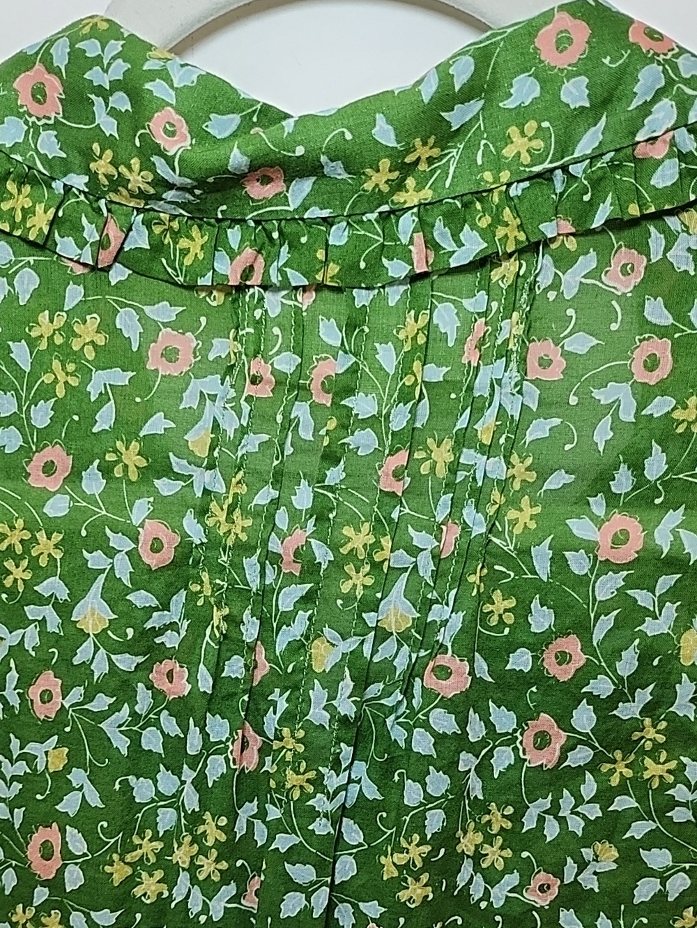 Anthropologie Trovata Romantic Green Floral Pintuck Button-Down Blouse Size L - Picture 12 of 16